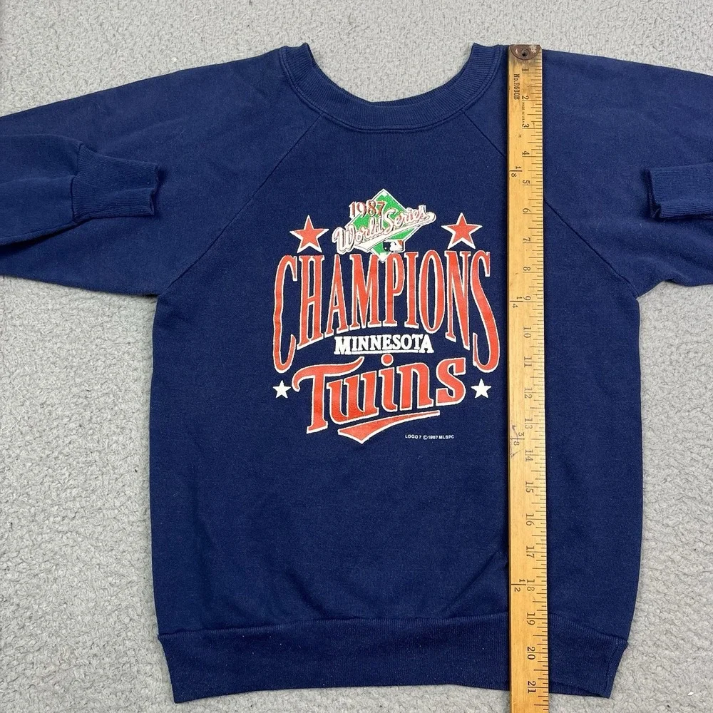Vintage Minnesota Twins‎ Sweater MLB Baseball World Series Kids Youth Large Crew